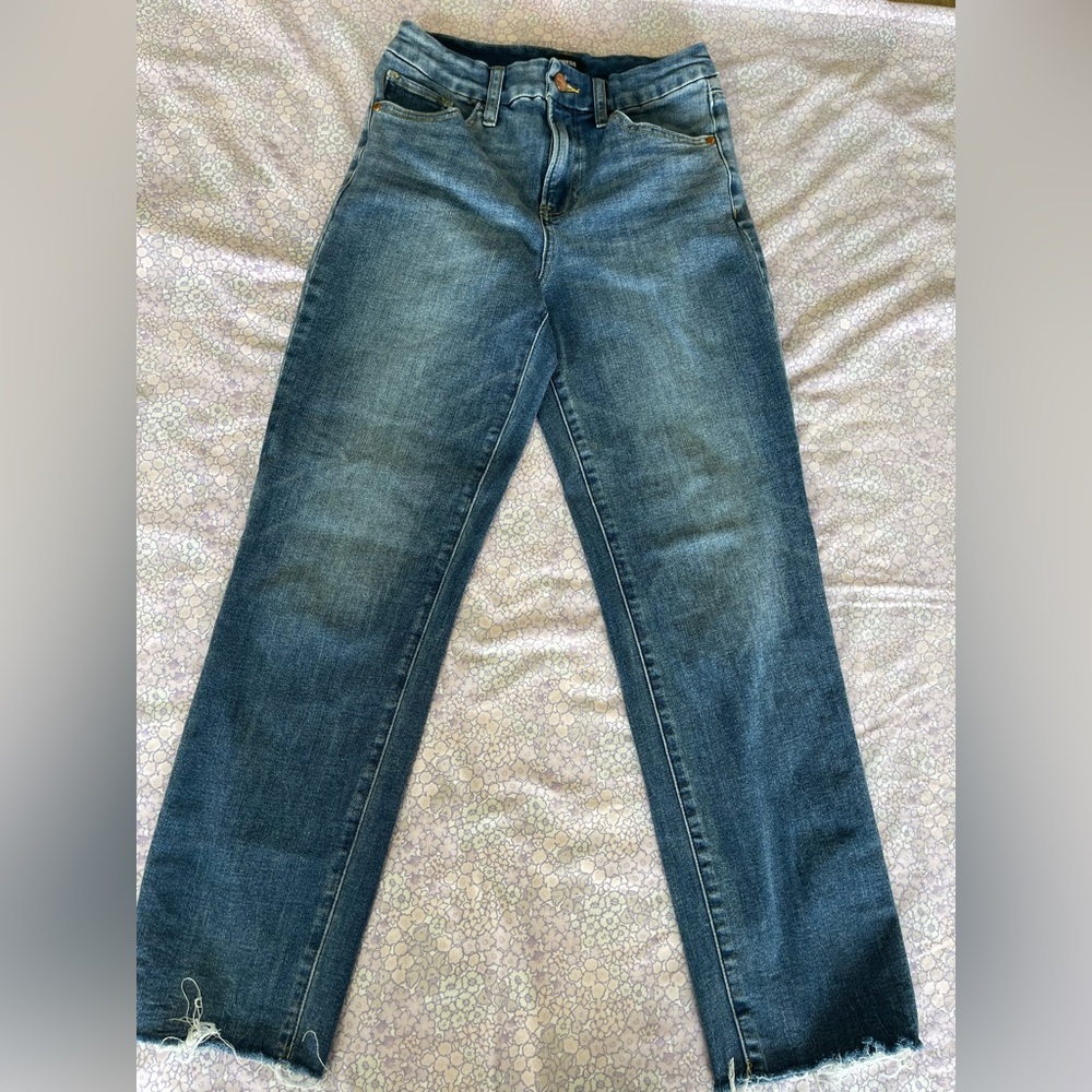 Express Women's Straight Leg Jeans in Blue size 2